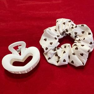 Heart Shaped Matte Jaw Hair Clip Scrunchie Set Tan